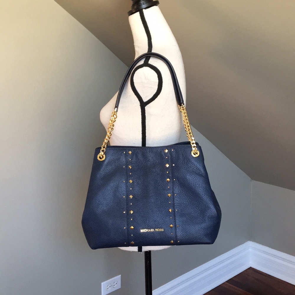 Authentic Michael Kors Jet Set LG Shoulder bag